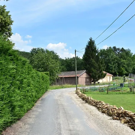 Near St Leon-sur-vezere Forest, Cleaning Included * Sergeac