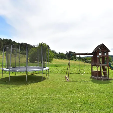 Near St Leon-sur-vezere Forest, Cleaning Included