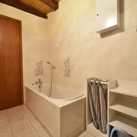 Near St Leon-sur-vezere Forest, Cleaning Included * Sergeac
