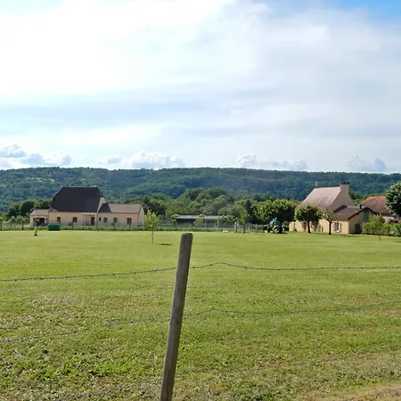 Prázdninový dům Near St Leon-sur-vezere Forest, Cleaning Included Sergeac
