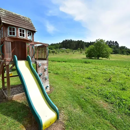 Near St Leon-sur-vezere Forest, Cleaning Included