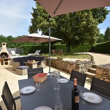 Near St Leon-sur-vezere Forest, Cleaning Included *